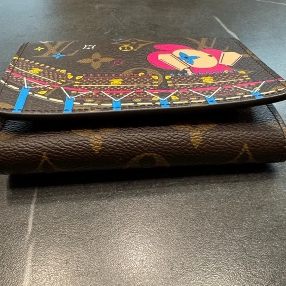 NIB LOUIS VUITTON Monogram Vivienne Portefeuille Victorine Wallet - Picture 6 of 12